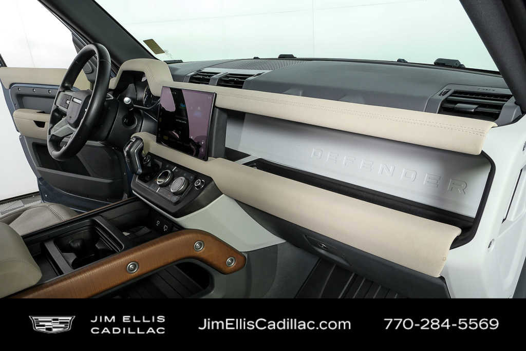 2023 Land Rover Defender 110 SE