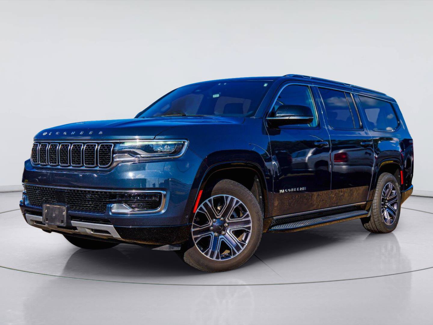 Used 2024 Jeep Wagoneer L Series II w/ Flexible Seating Group