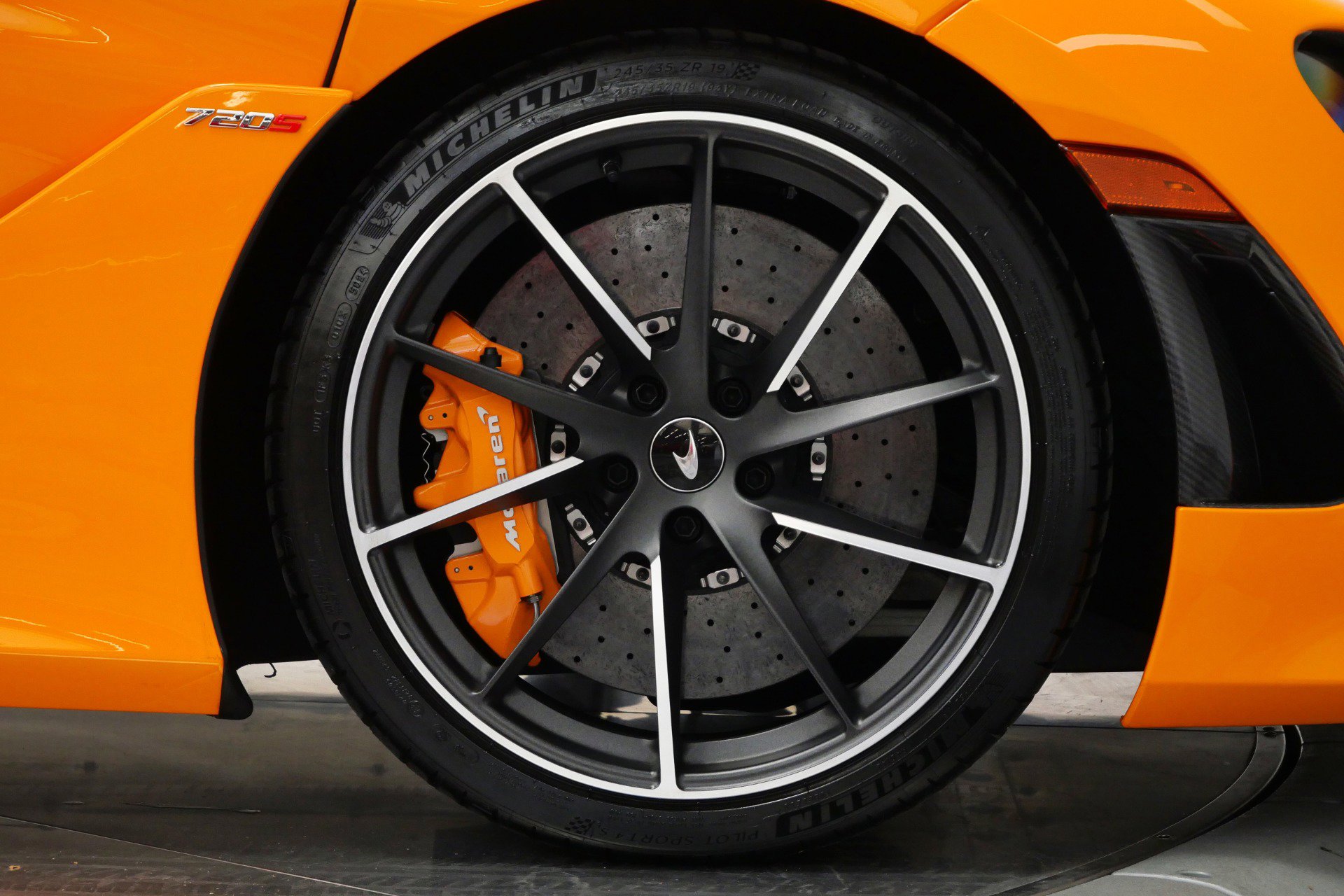 Used 2022 McLaren 720S Performance photo 39