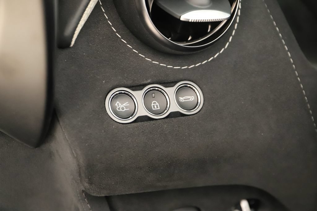 Used 2024 McLaren 750S Spider photo 19