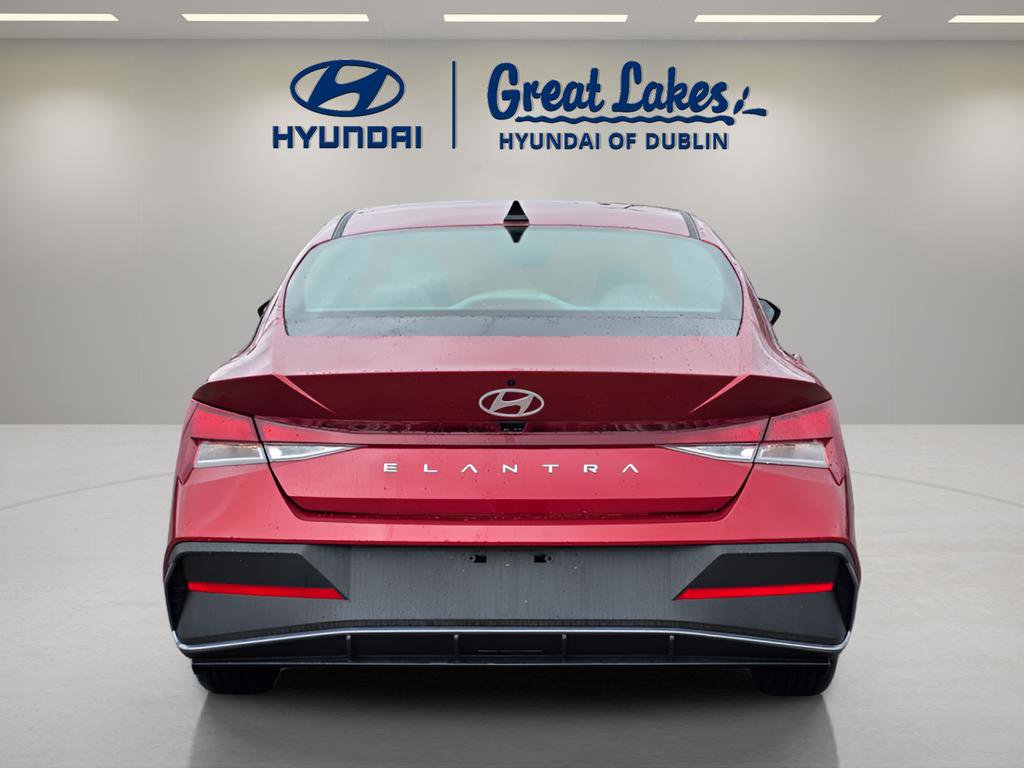 2024 Hyundai Elantra SE