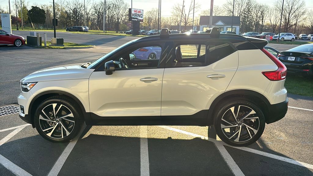 2021 Volvo Xc40 T5 R-Design