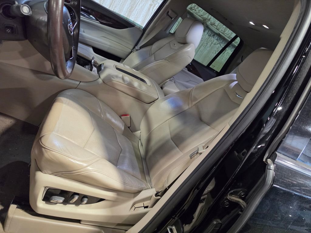 2015 Cadillac Escalade Luxury