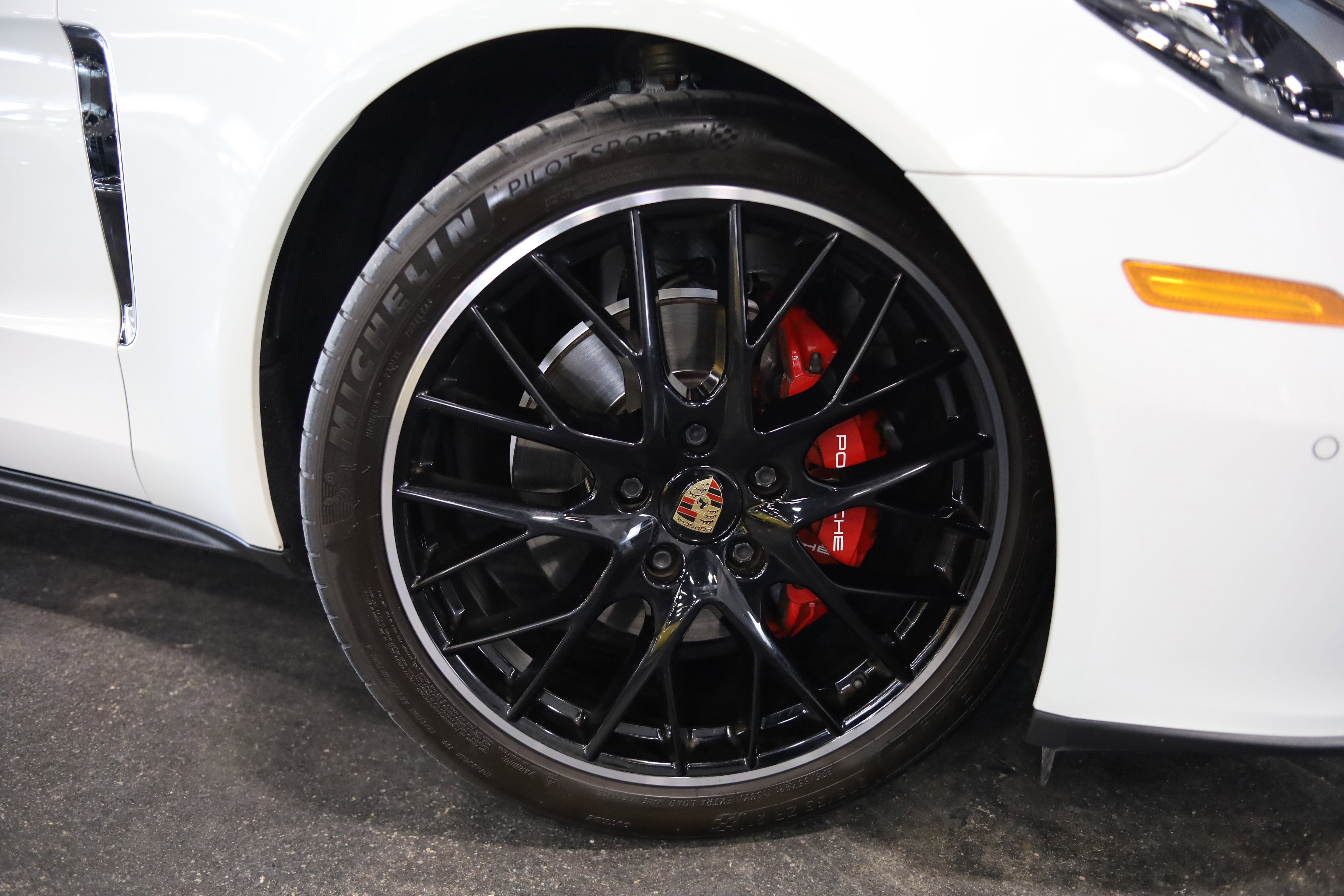 2022 Porsche Panamera 4