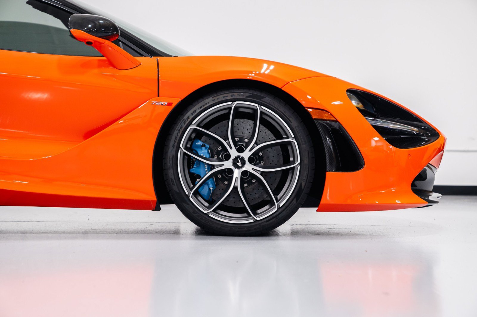 Used 2019 McLaren 720S Performance photo 41