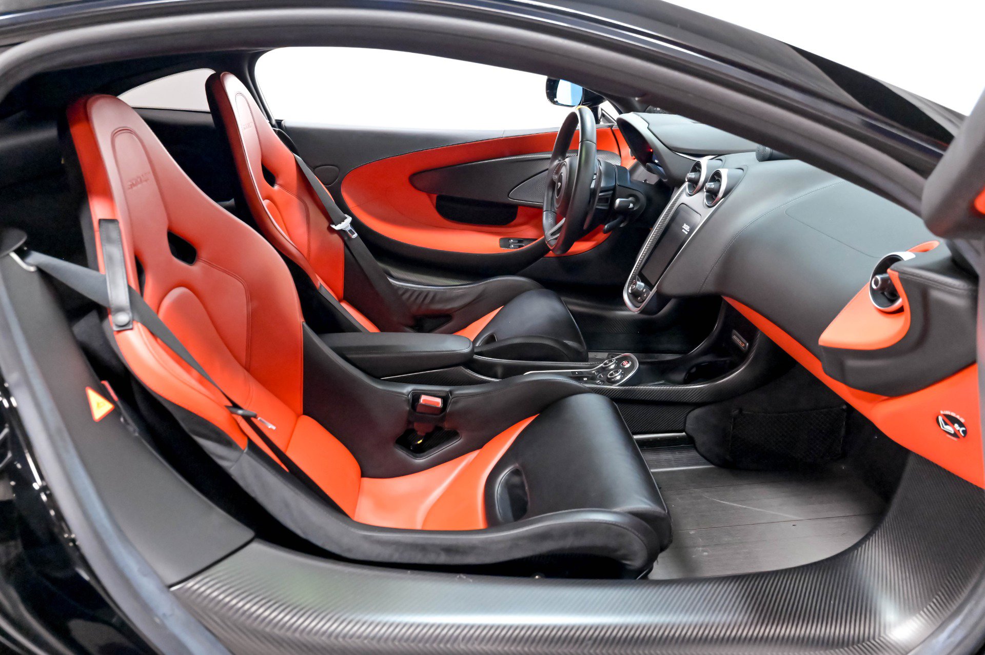 Used 2019 McLaren 600LT photo 26