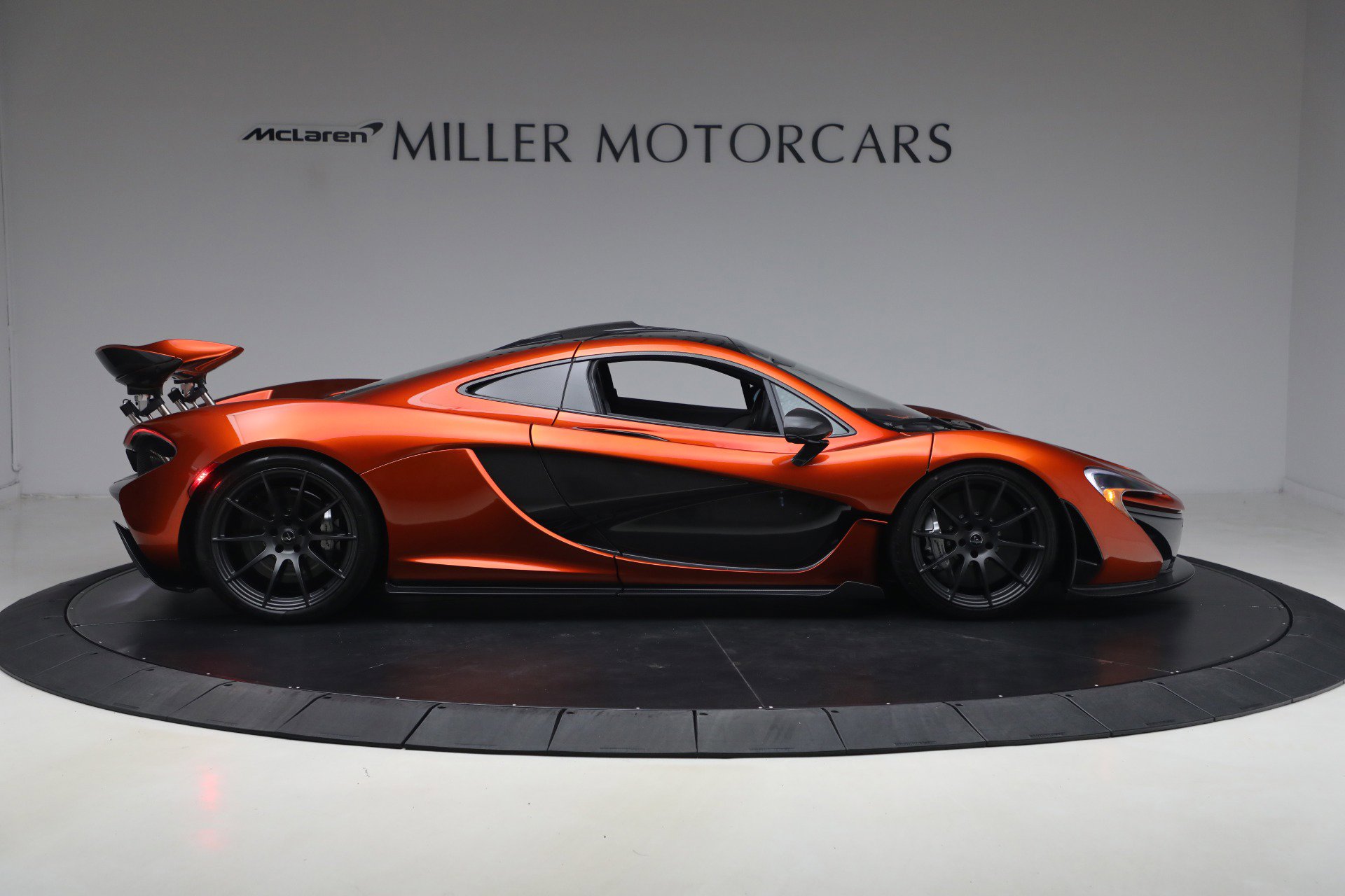Used 2015 McLaren P1 photo 9