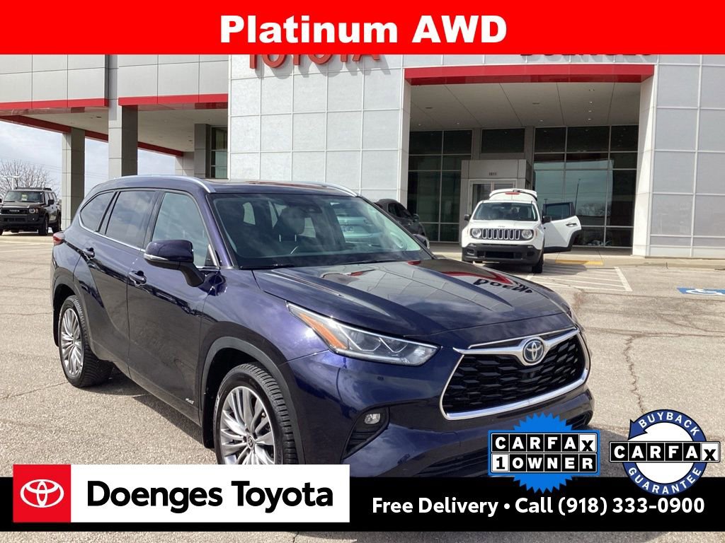 2022 Toyota Highlander Hybrid Platinum
