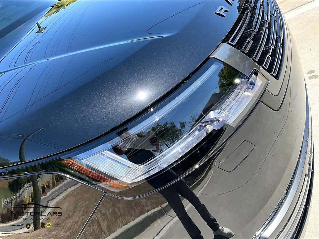 2025 Land Rover Range Rover SE