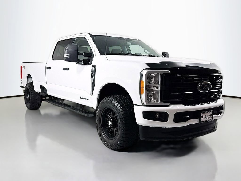2023 Ford F350 XLT