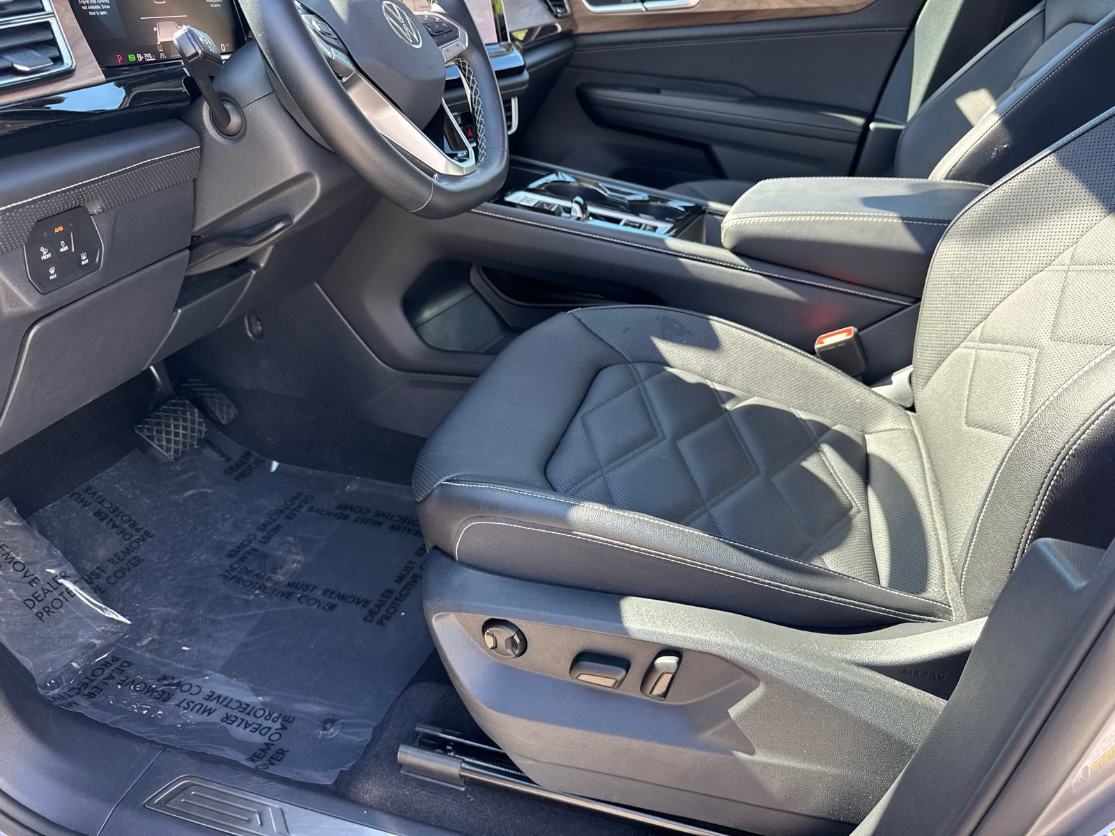 2025 Volkswagen Atlas SE