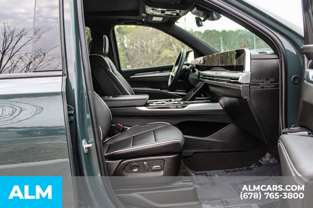 2025 Cadillac Escalade Sport