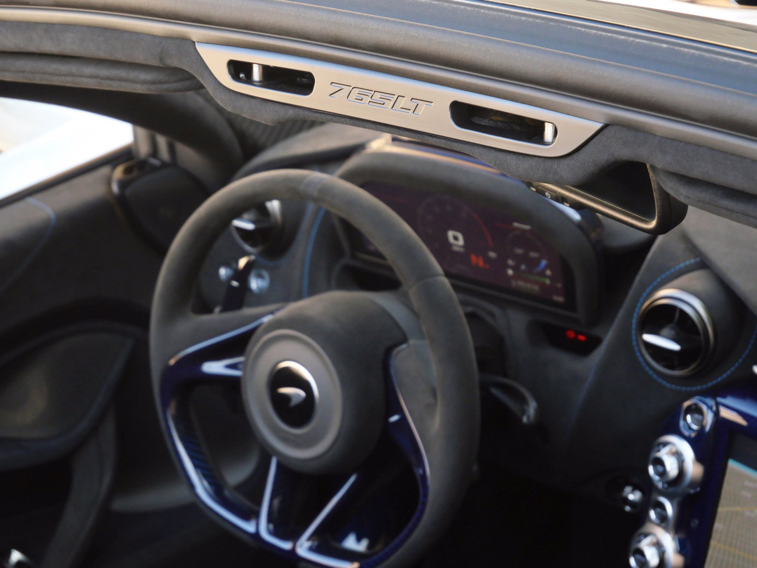 Used 2022 McLaren 765LT photo 23