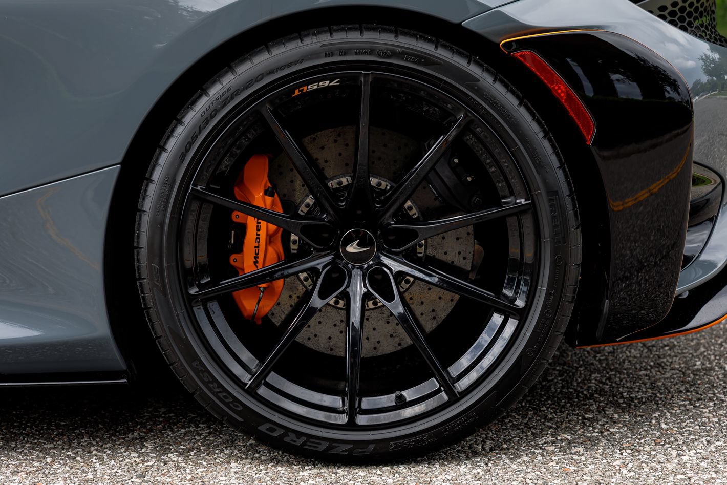 Used 2022 McLaren 765LT photo 37