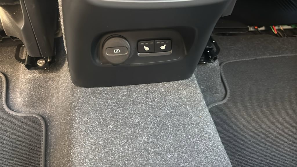 2024 Volvo Xc40 B5 Core