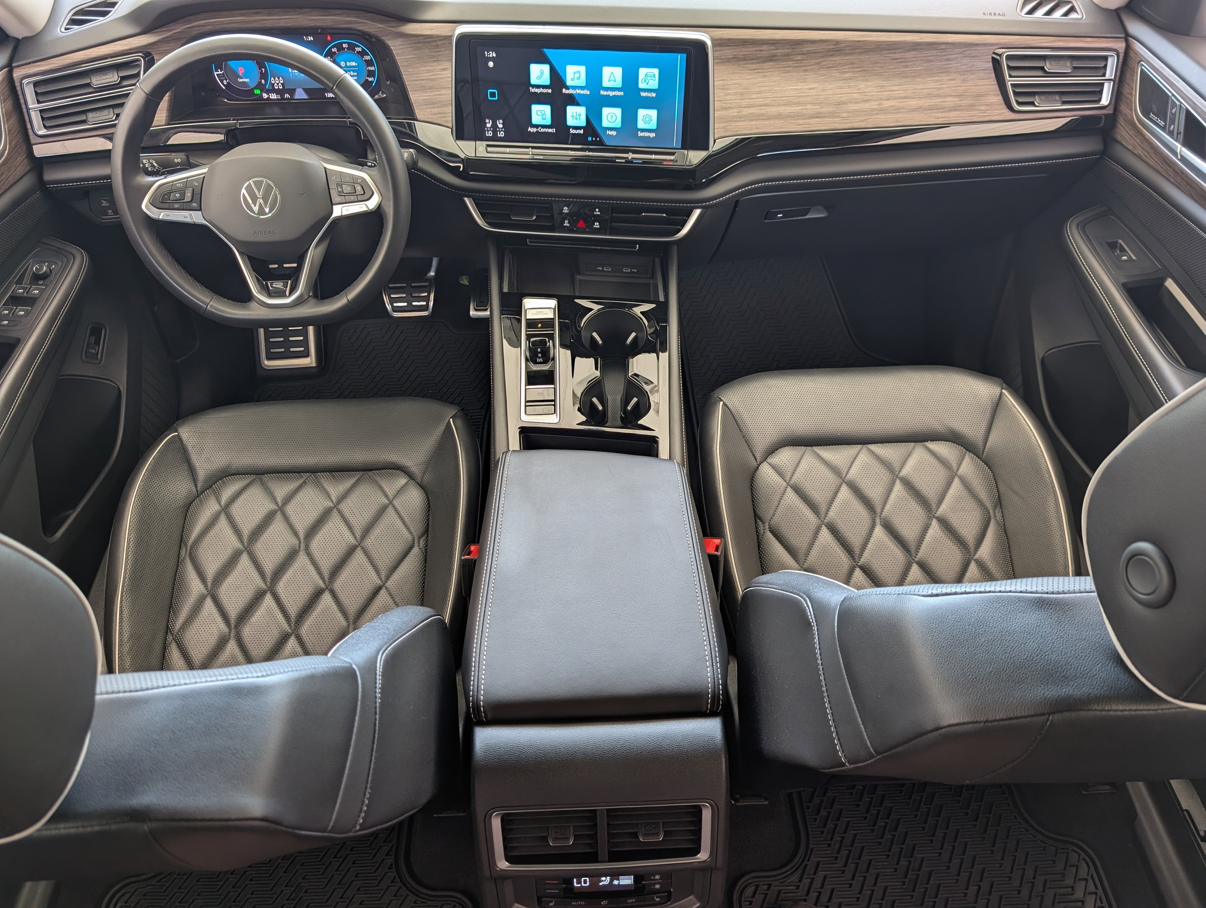 2024 Volkswagen Atlas SEL Premium R-Line