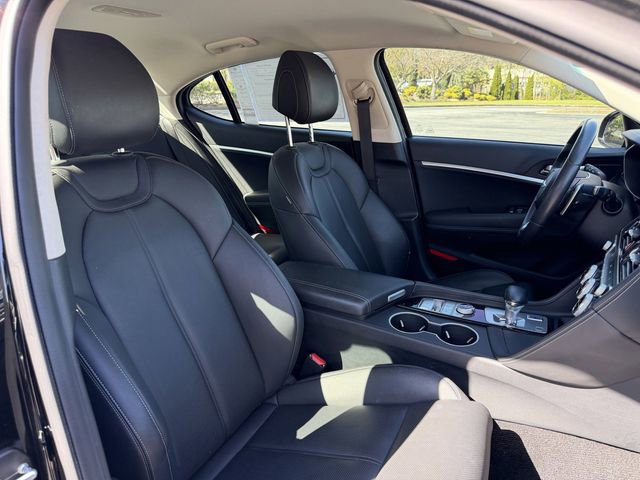 2022 Genesis G70 2.0T