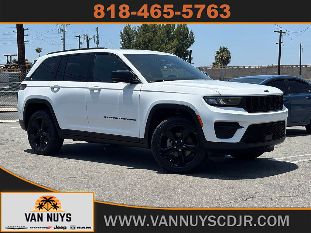 Used 2023 Jeep Grand Cherokee Altitude