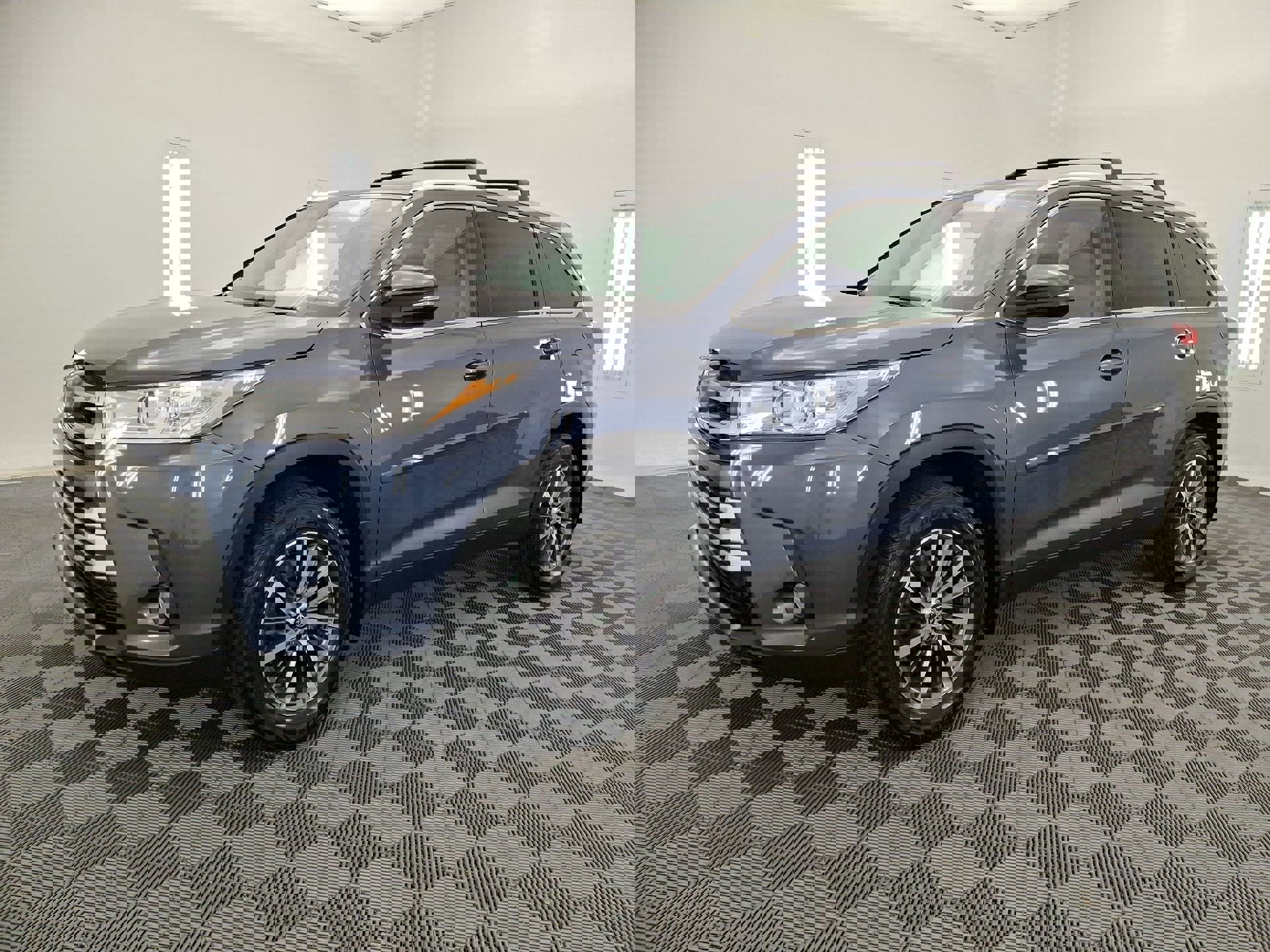 Certified 2019 Toyota Highlander XLE