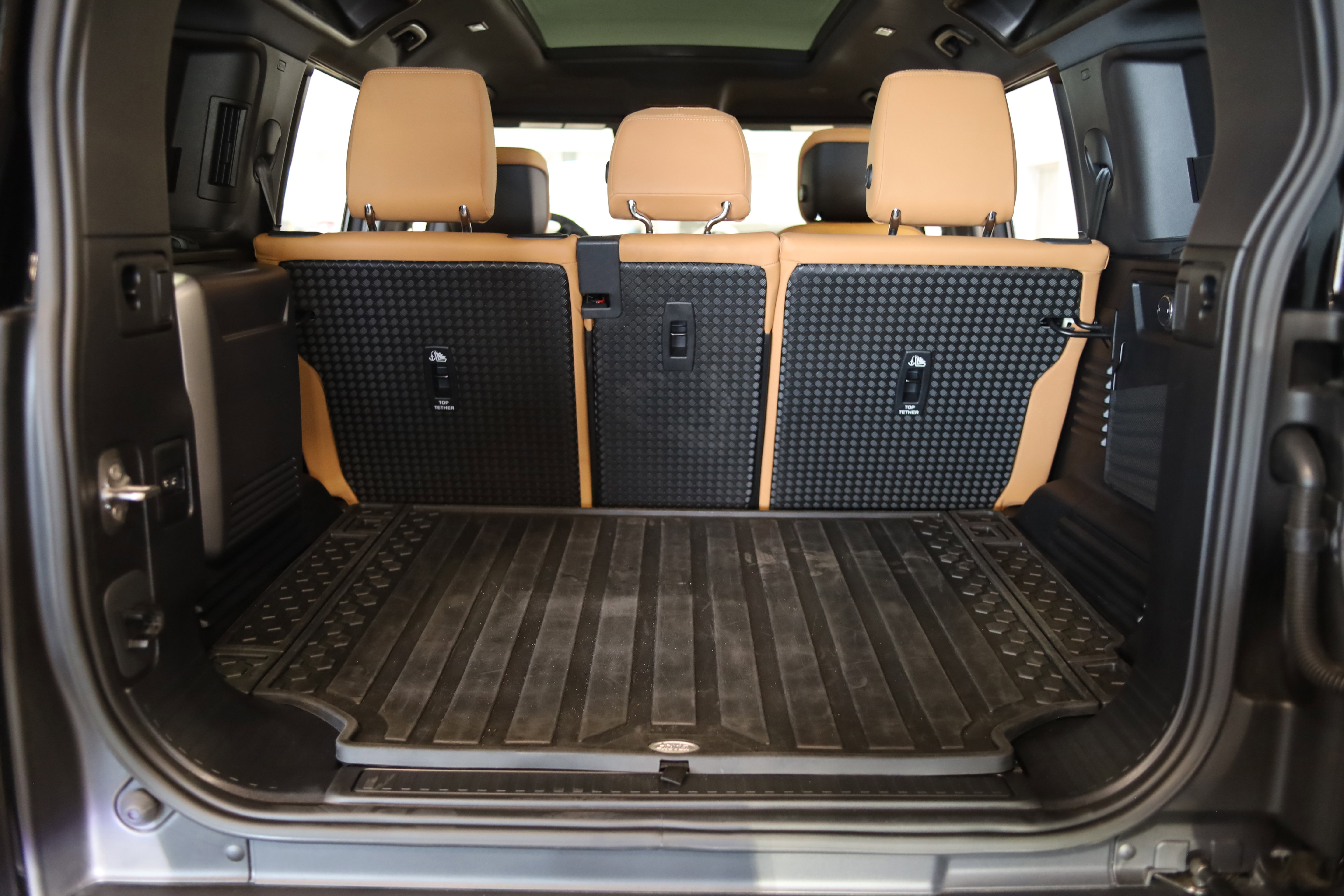 2023 Land Rover Defender 110 Carpathian Edition