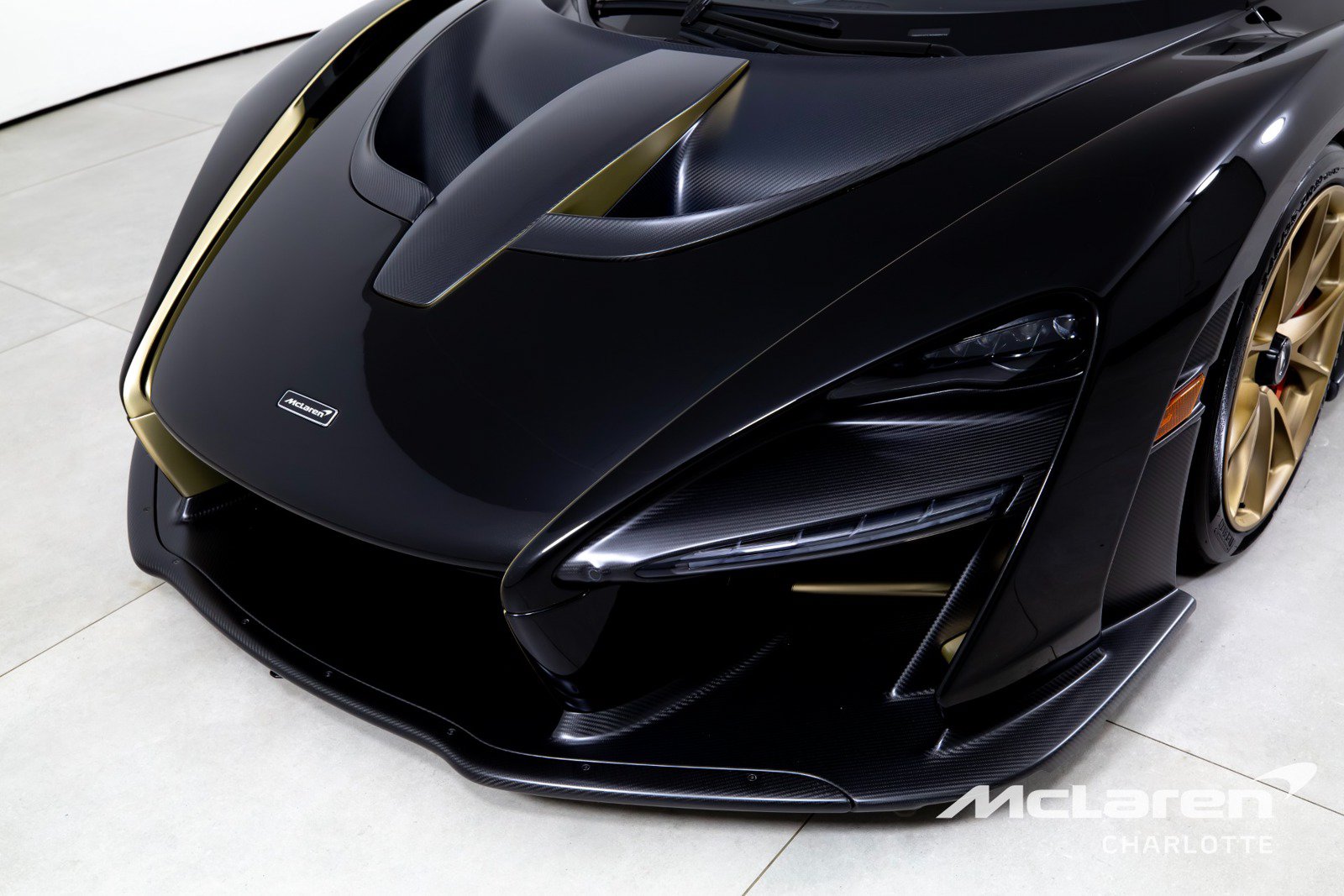 Used 2019 McLaren Senna photo 33