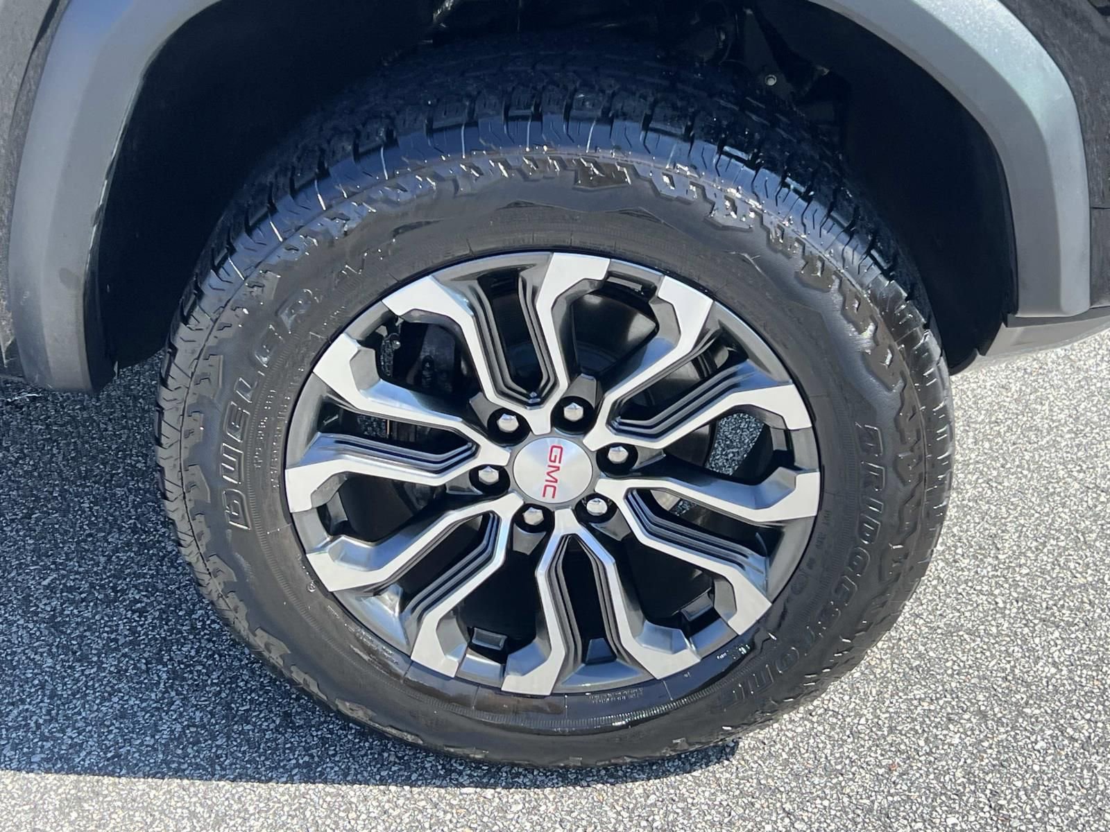 2024 GMC Canyon Denali