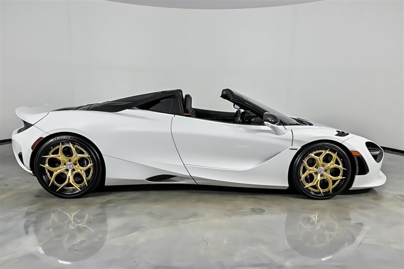 Used 2025 McLaren 750S Spider photo 15