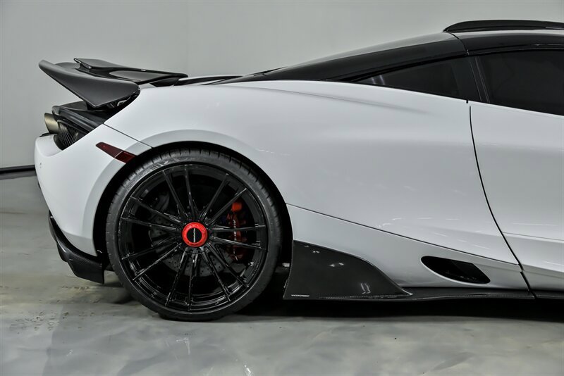 Used 2018 McLaren 720S Performance photo 15