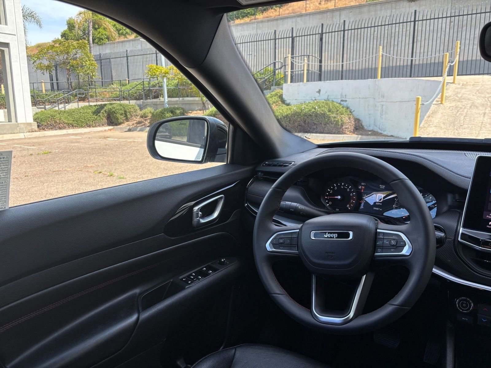 2025 Jeep Compass Trailhawk