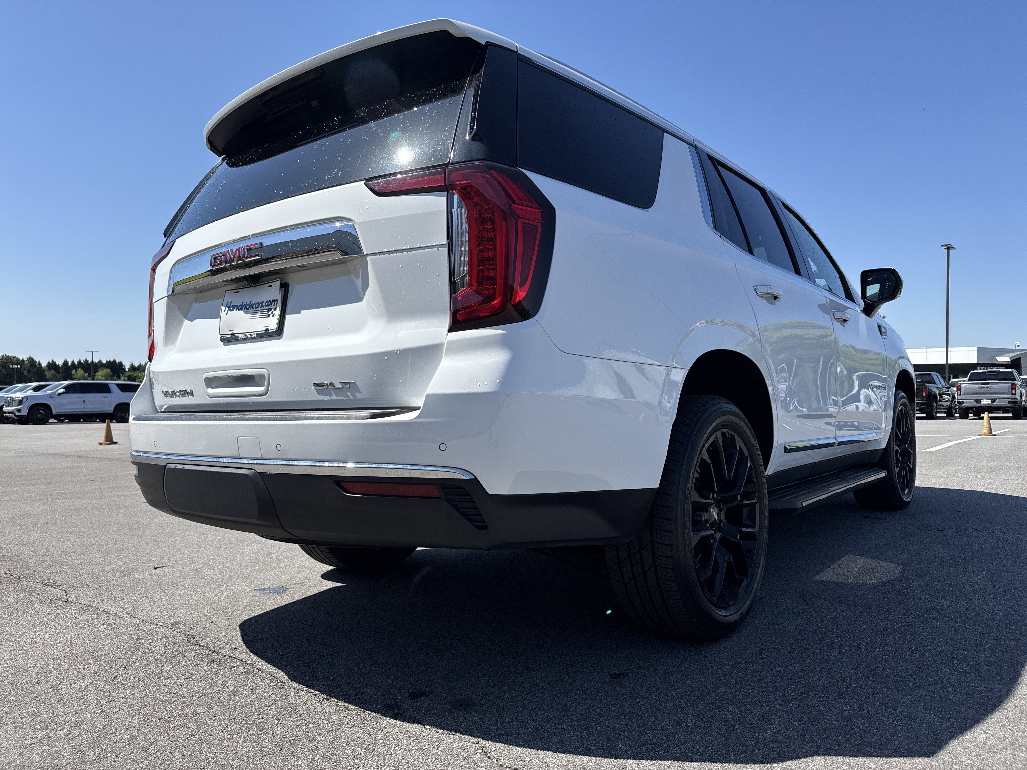 2023 GMC Yukon SLT