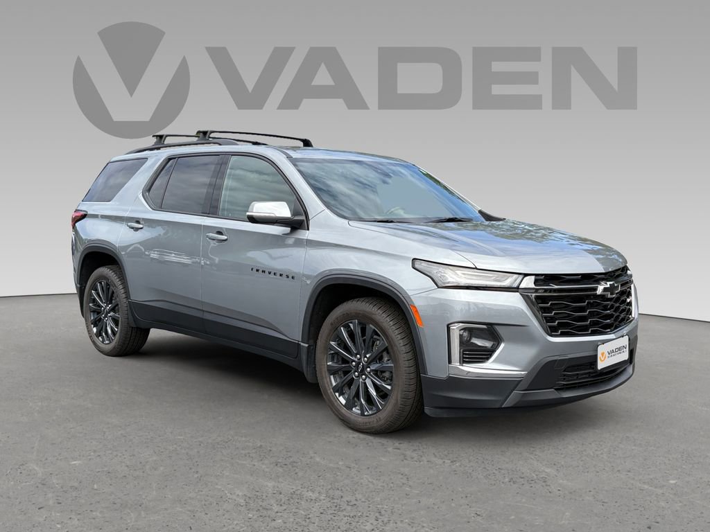 Used 2023 Chevrolet Traverse RS