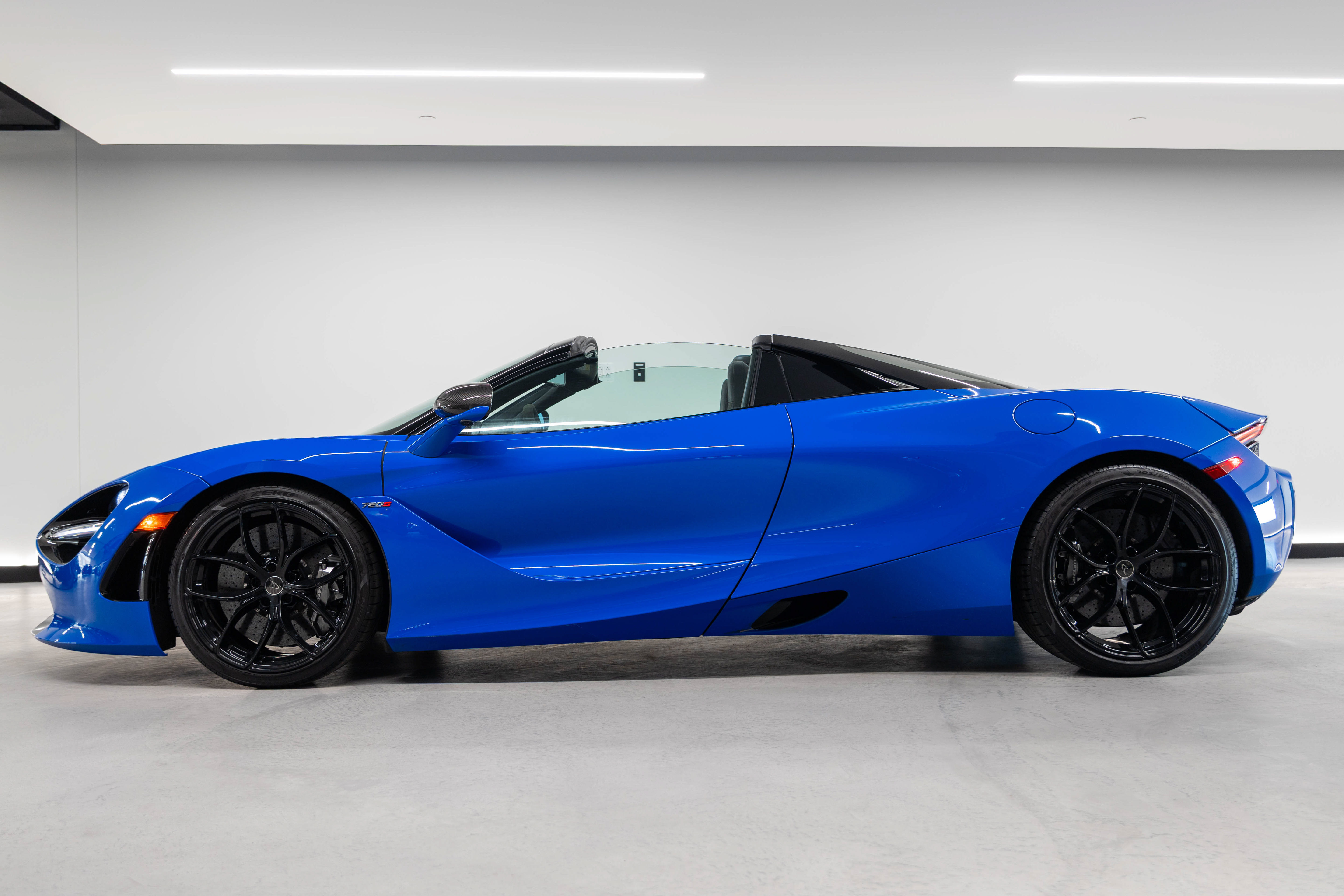 Used 2020 McLaren 720S Spider 1