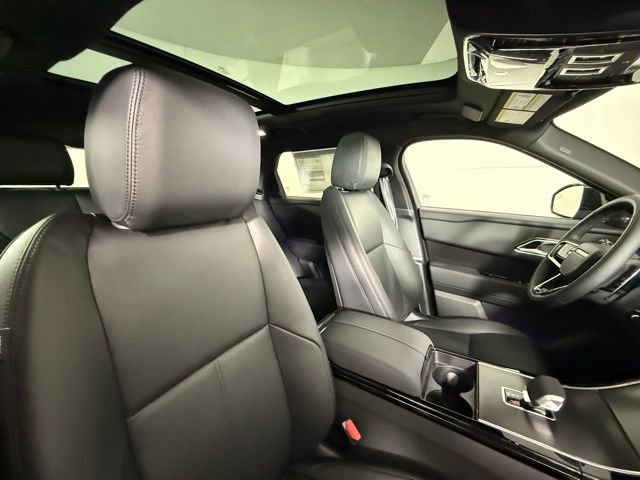 2026 Land Rover Range Rover Velar Dynamic SE