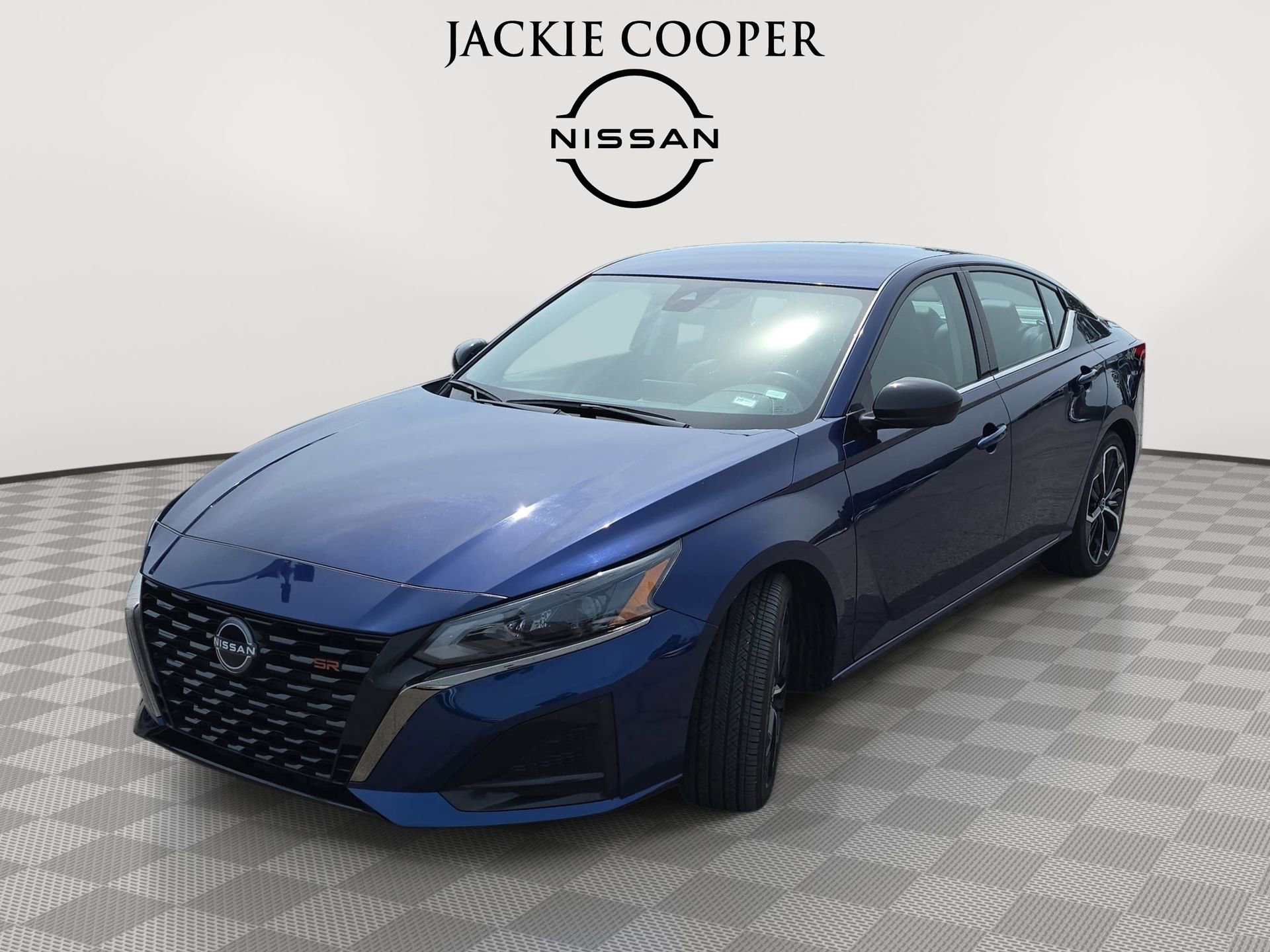Used 2024 Nissan Altima 2.5 SR