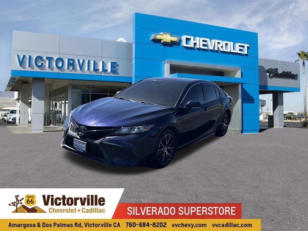 Used 2022 Toyota Camry SE w/ Carpet Mat Package (TMS)
