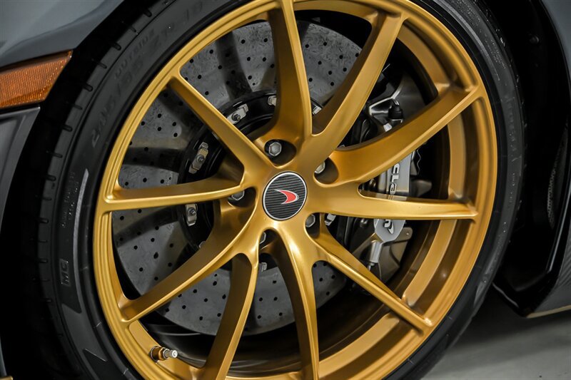 Used 2018 McLaren 720S photo 20