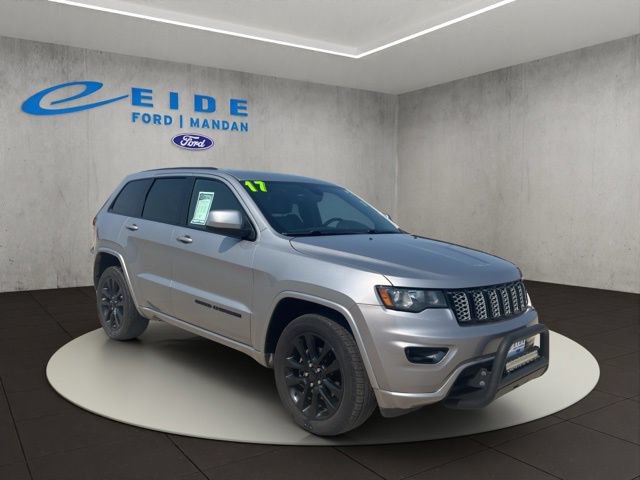Used 2017 Jeep Grand Cherokee Altitude