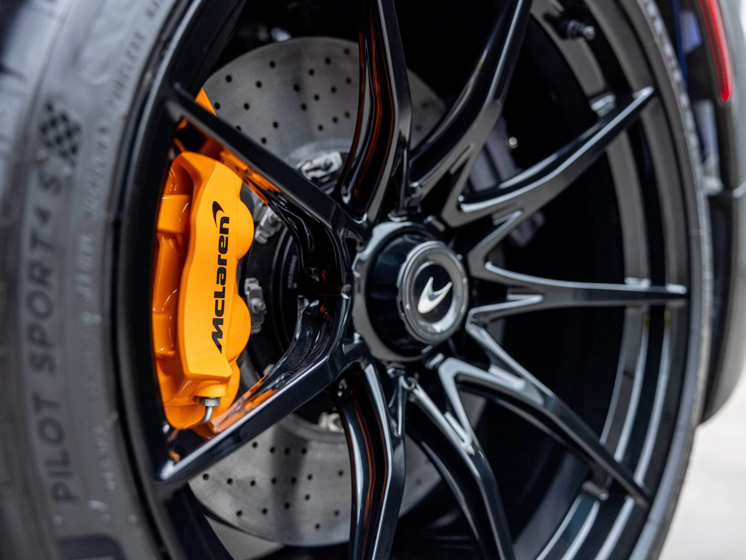Used 2019 McLaren Senna photo 36