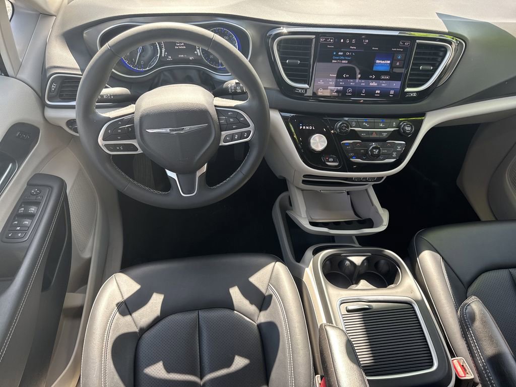 2024 Chrysler Pacifica Touring-L