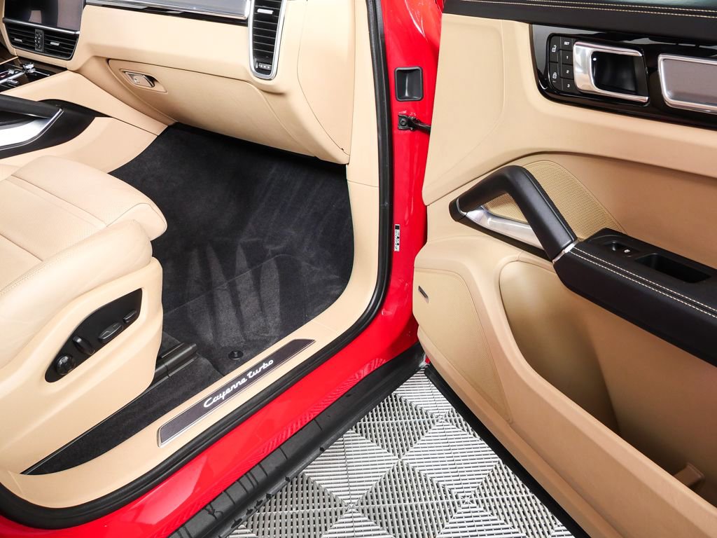 2023 Porsche Cayenne Turbo