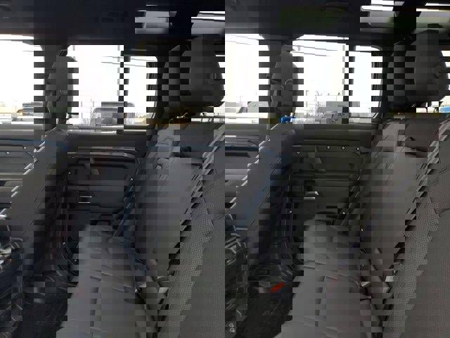 2025 Land Rover Defender 110 S