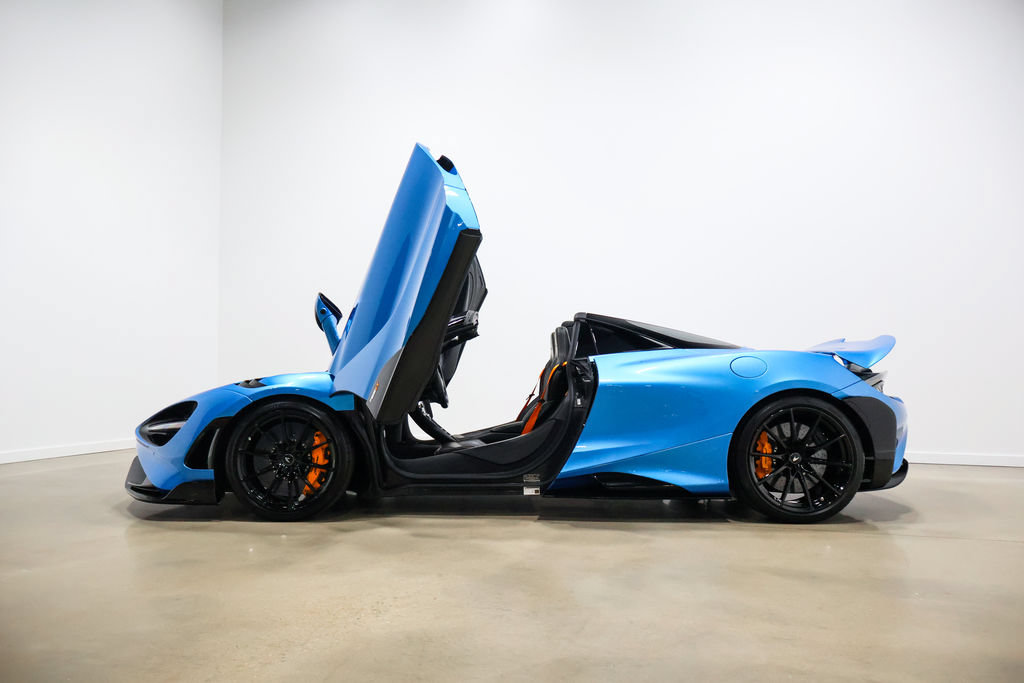 Used 2022 McLaren 765LT photo 17