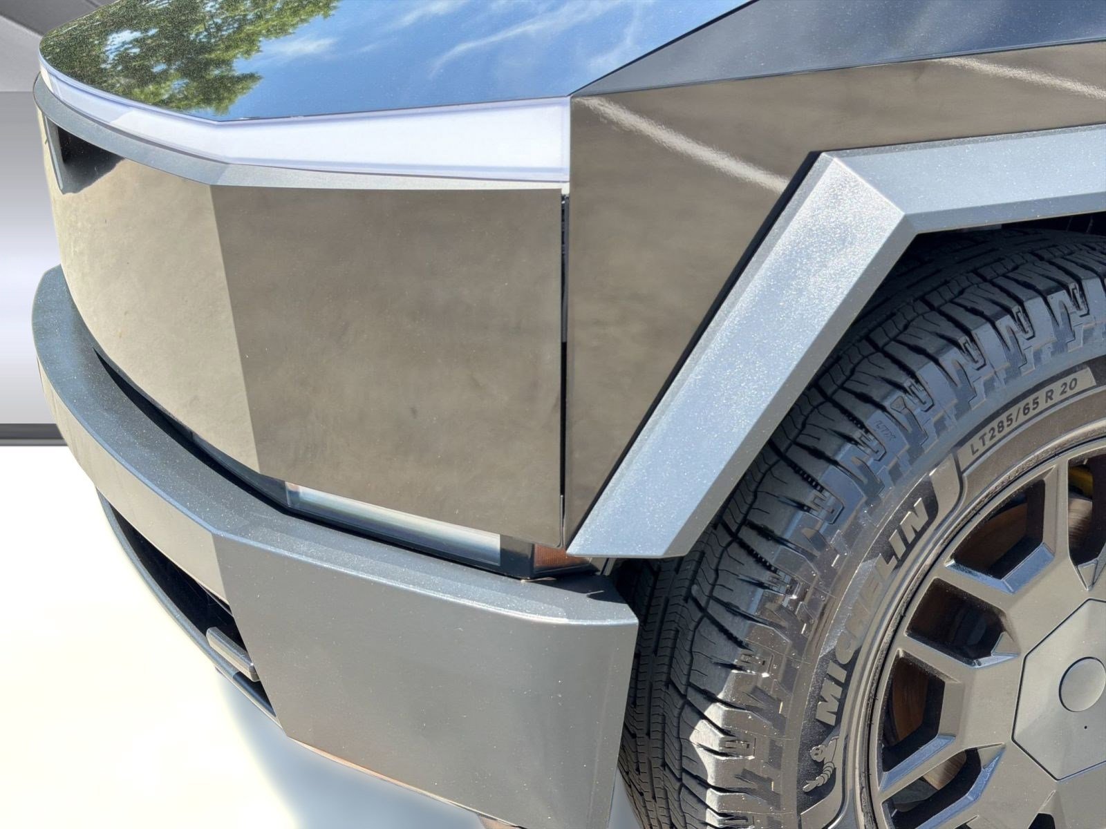 2024 Tesla Cybertruck AWD Crew Cab