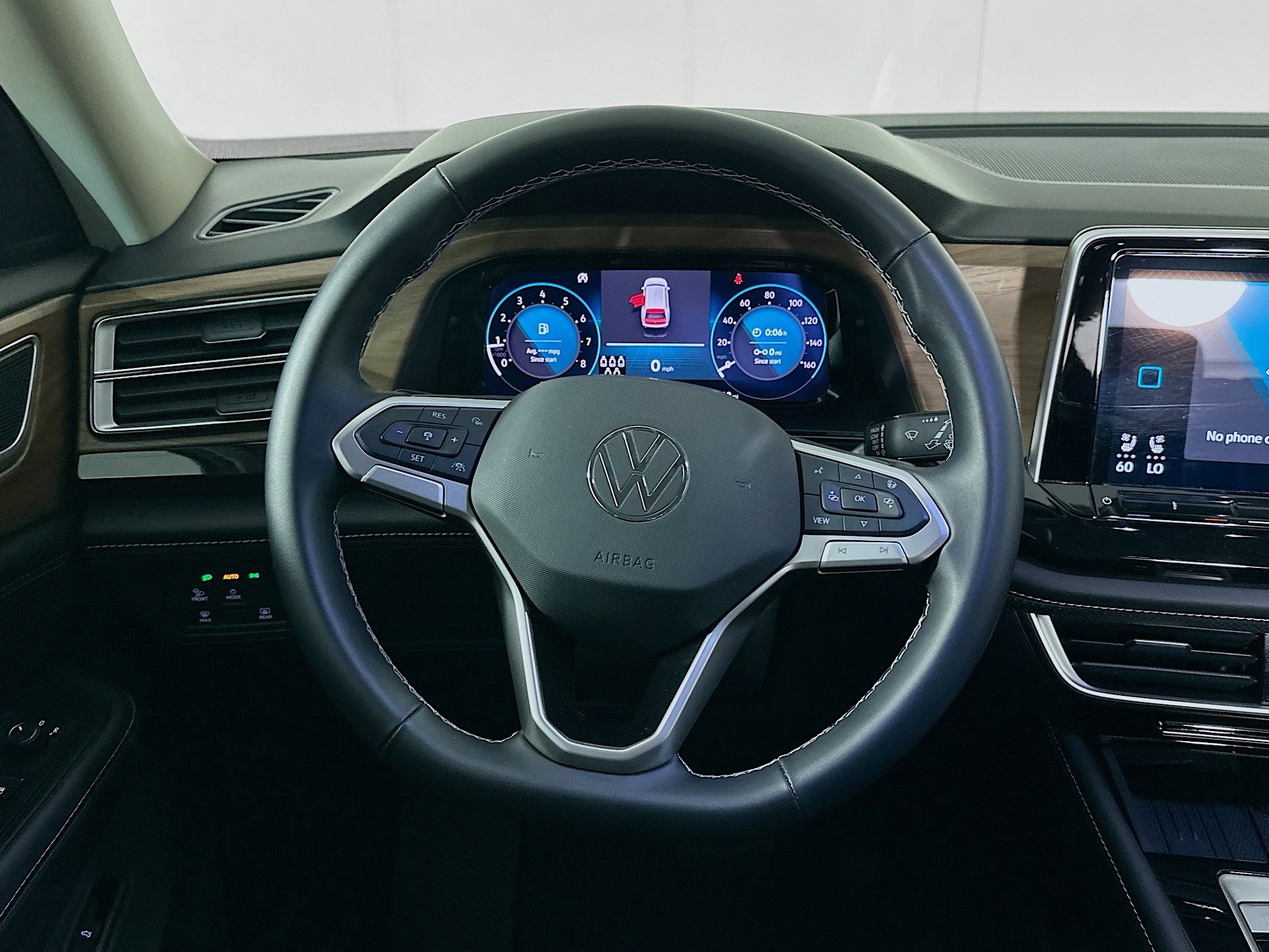 2025 Volkswagen Atlas SE