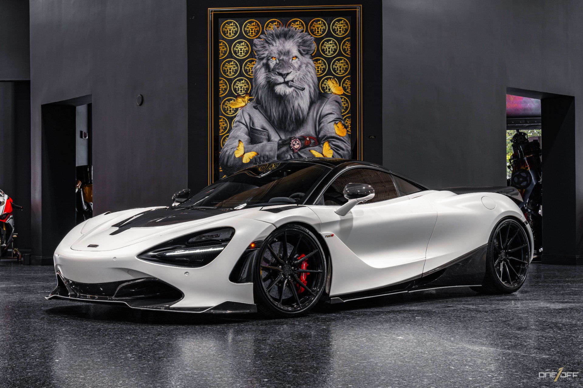 Used 2018 McLaren 720S Performance photo 13