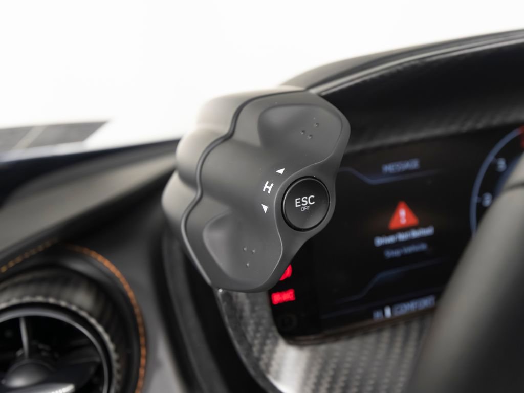 Used 2024 McLaren 750S Spider photo 17