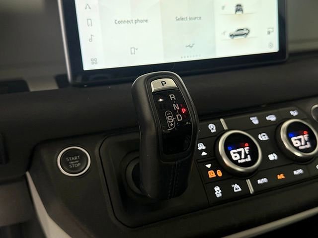 2022 Land Rover Defender 110 SE