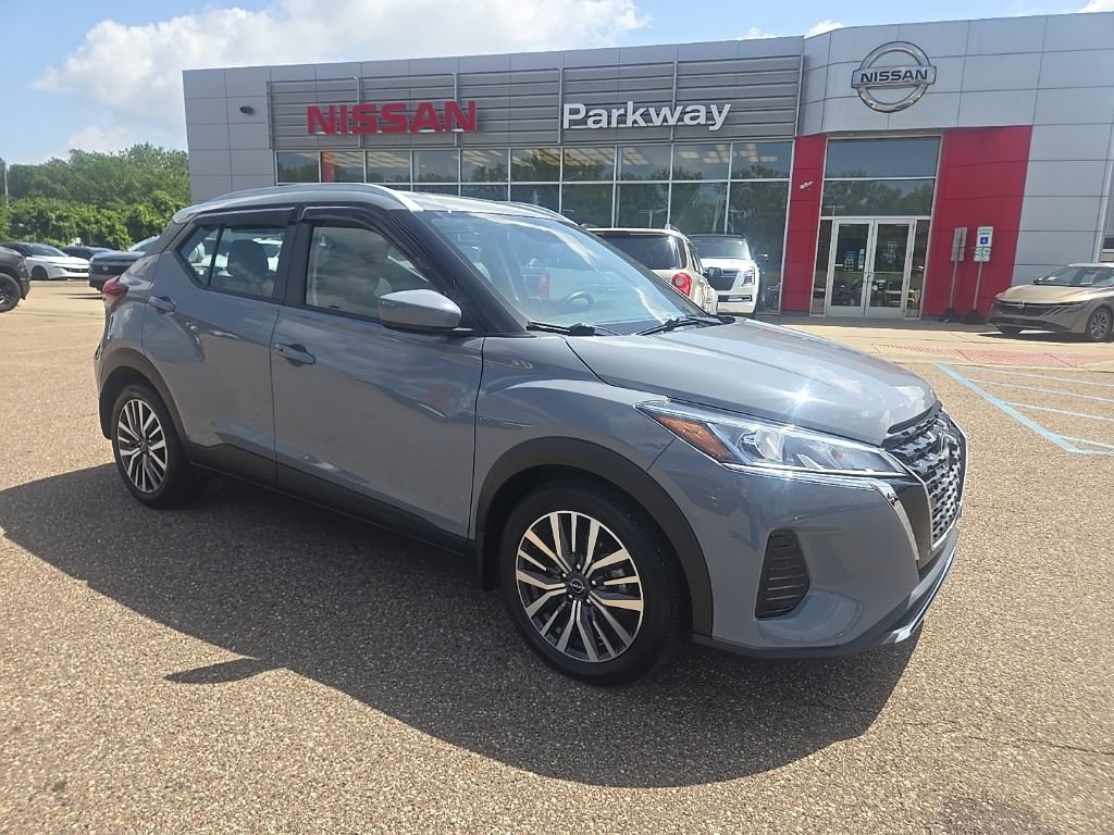 Used 2023 Nissan Kicks SV