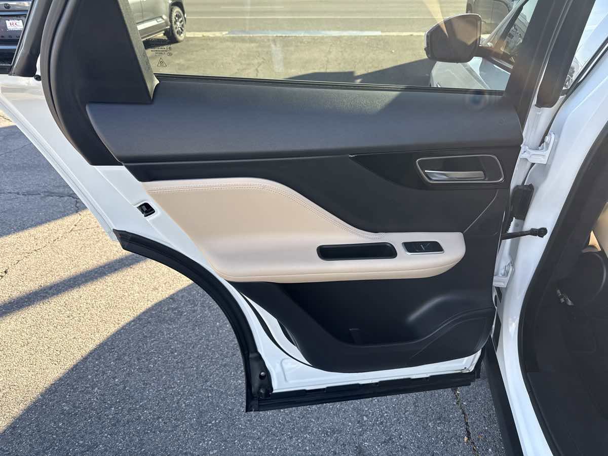 2018 Jaguar F-PACE Premium