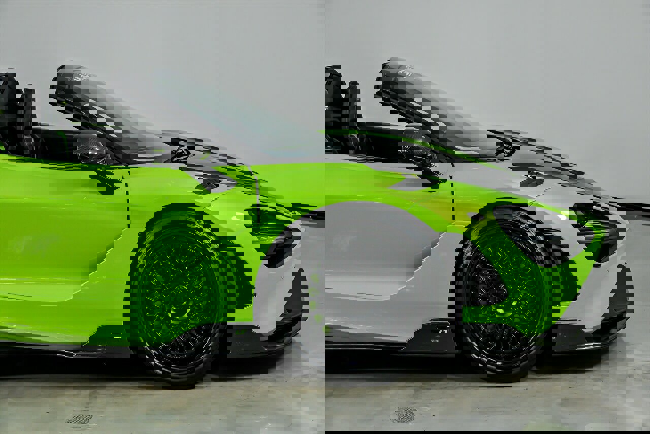 Used 2022 McLaren 765LT photo 17